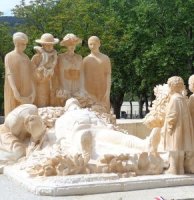 Monument aux morts de Lod&egrave;ve